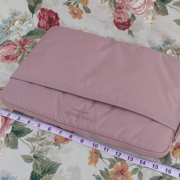 Kate Spade Pink Compact Laptop Padded Case 15.5" x 11" - Picture 10 of 17